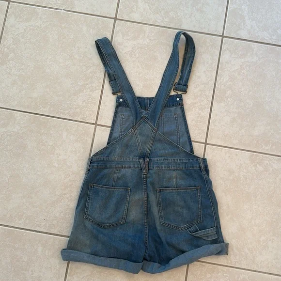 Free People Overall Shorts - sz 27 - EUC - Picture 3 of 4